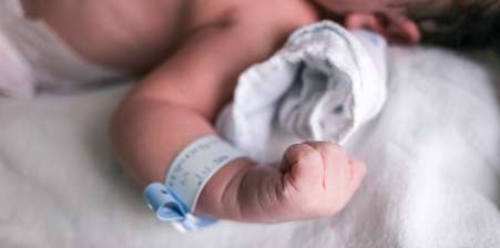 Picture of new born on a bed in medical care - cerebral palsy medical negligence cases - cerebral palsy cases - cerebral palsy case law